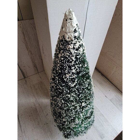 Dept 56 52329 frosted 22" spruce tree village accessory - Picture 4 of 8